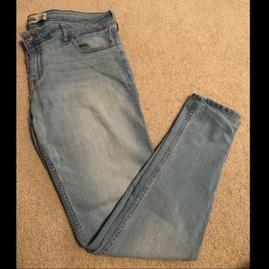 Hollister light wash jeggings